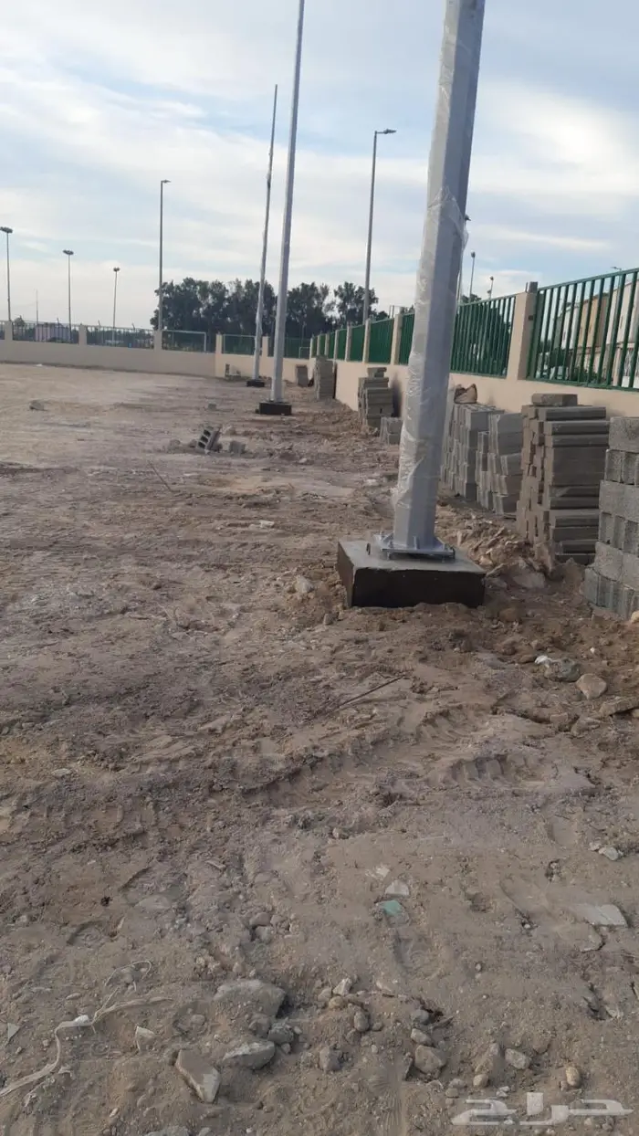 انارة ملاعب وتركيب اعمدة انارة 0