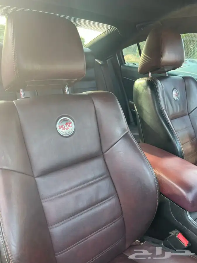 تشارجر R T اصدار 100 عام 8