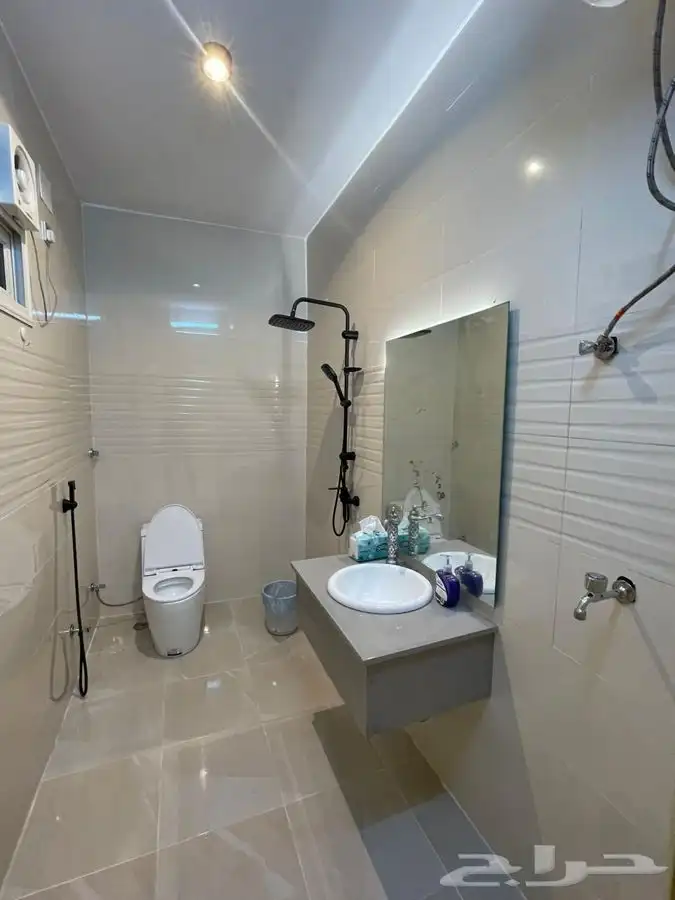 شاليه مودرن للايجار اليومي الموقع محايل عسير 24