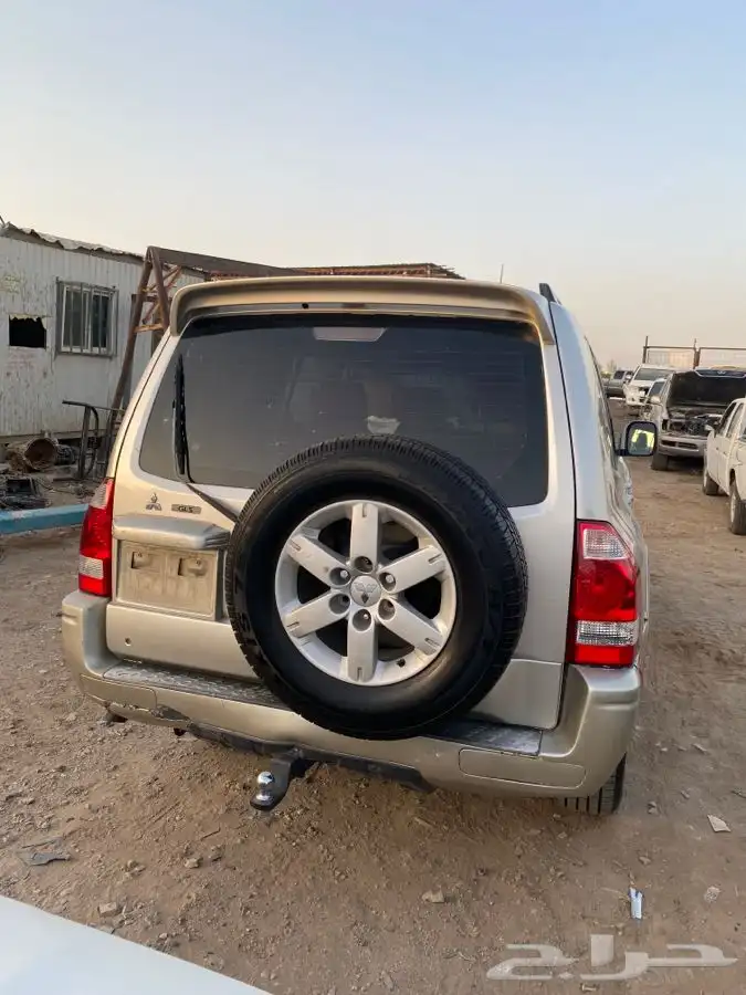 قطع غيار تشليح متسوبيشي باجيرو 2005 4