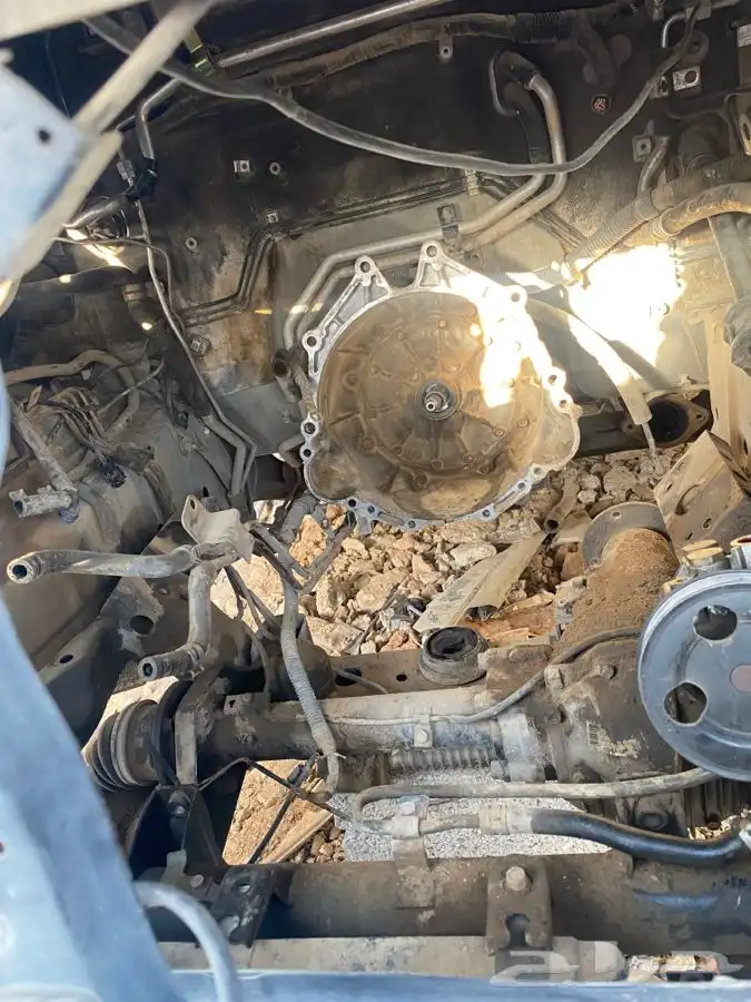 قطع غيار تشليح متسوبيشي باجيرو 2005 11