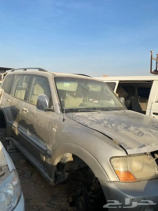 قطع غيار تشليح متسوبيشي باجيرو 2005 8