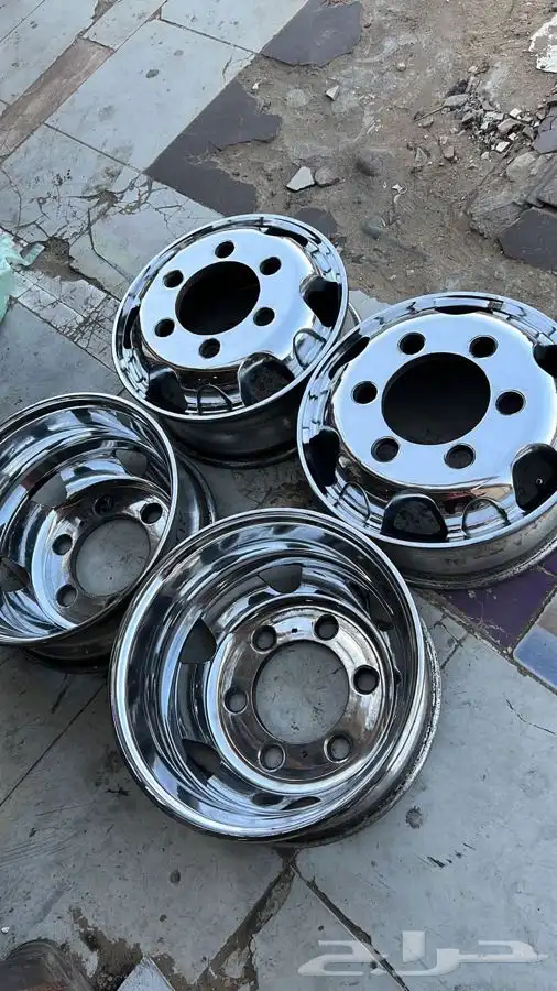 جنوط كروم دينا17.5 وتريلات 22.5 ويوجد تلميع جنوط ب انواعها 1