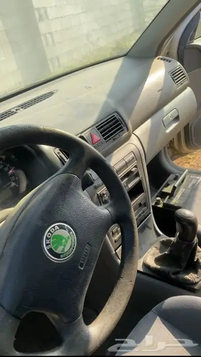 سكودا اوكتافيا تشليح قطع غيار 2