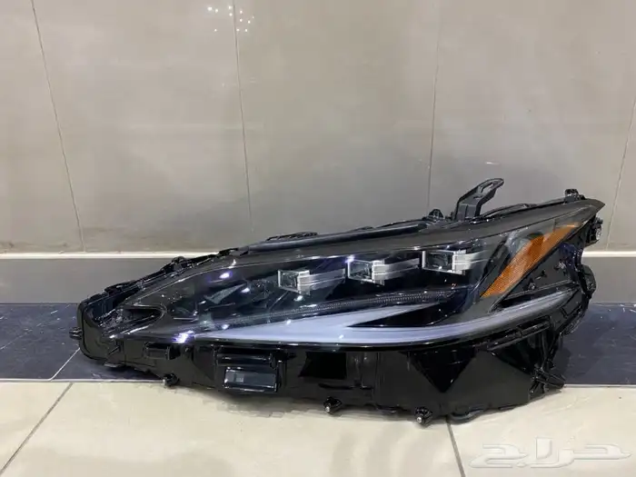 شمعة لكزس ESموديل 2023 يسار 6