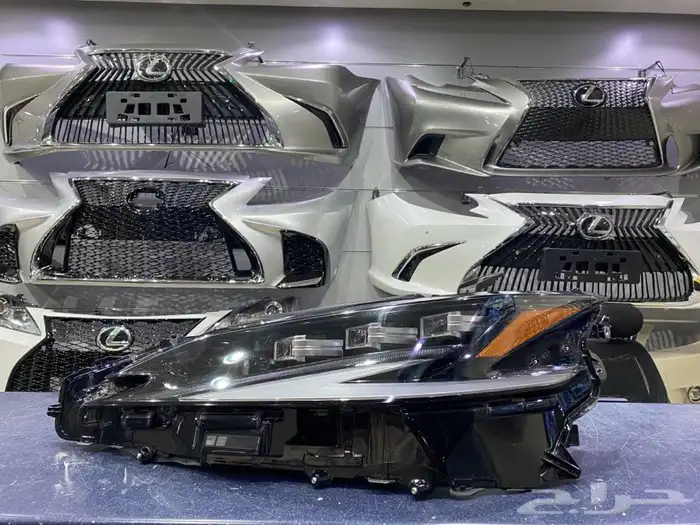 شمعة لكزس ESموديل 2023 يسار 3