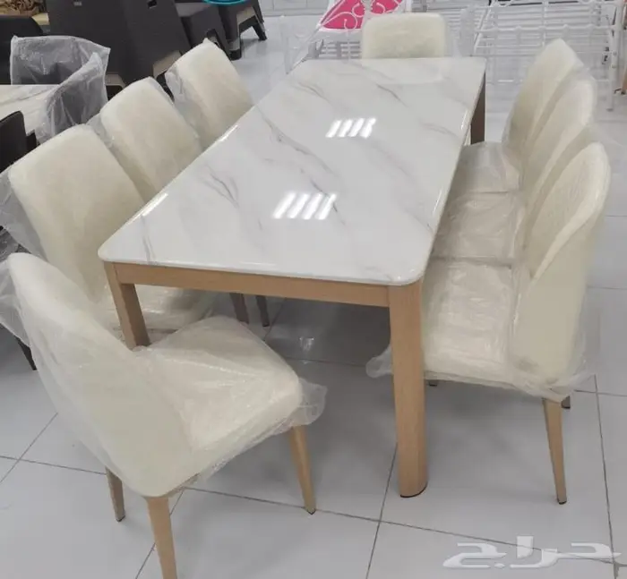 طاولات طعام باسعار مخفضه 20