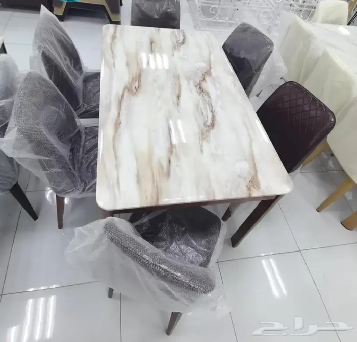 طاولات طعام باسعار مخفضه 21