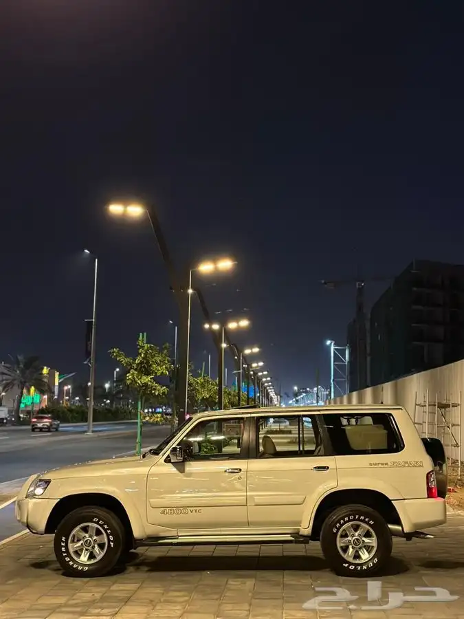 ( مباع ) سوبر سفاري 2004 فل كامل 6