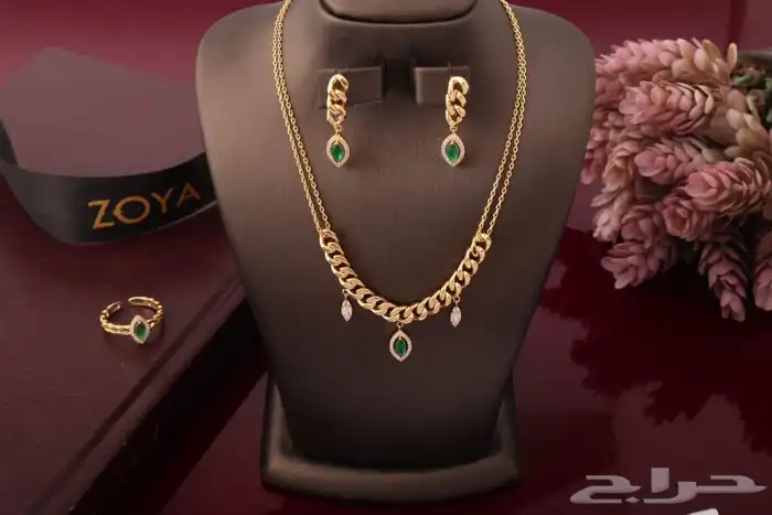 طقم نسائي زركون ذهبي 17