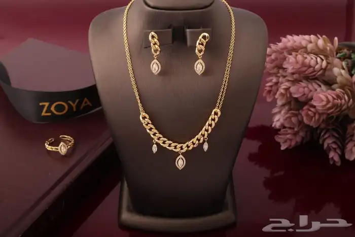 طقم نسائي زركون ذهبي 12