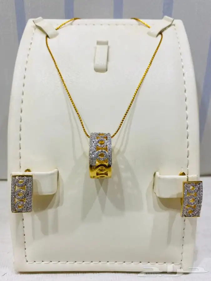 طقم فضه ناعم عيار 925 مطلي ذهب بفصوص زركون 5