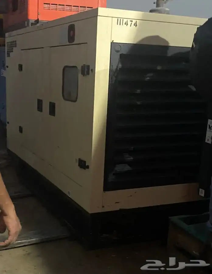 لتاجير مولدات وكشافات generator and tower light Air compres 2