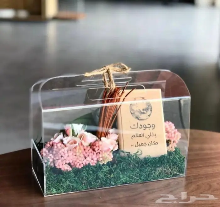 علب اكريليك باشكال وانوع مختلفه 0