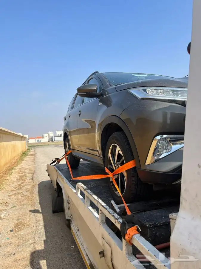 خدمة سطحه لنقل السيارات متواجد جميع أنحاء المملكة 1