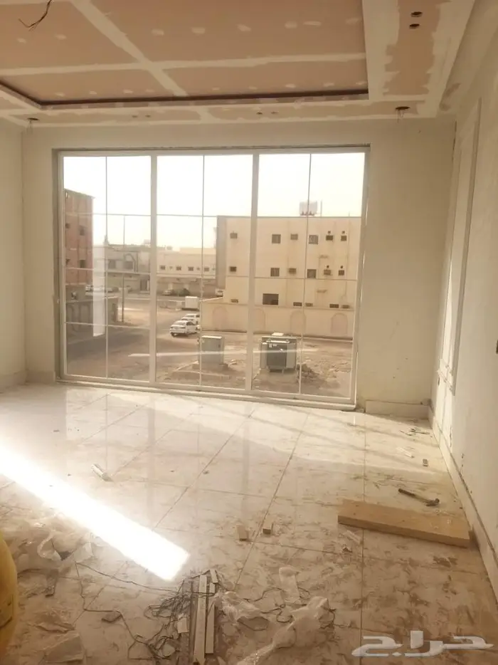 عرض الفياء على الشباك سرايا 330 و الابواب الخشب 280 5