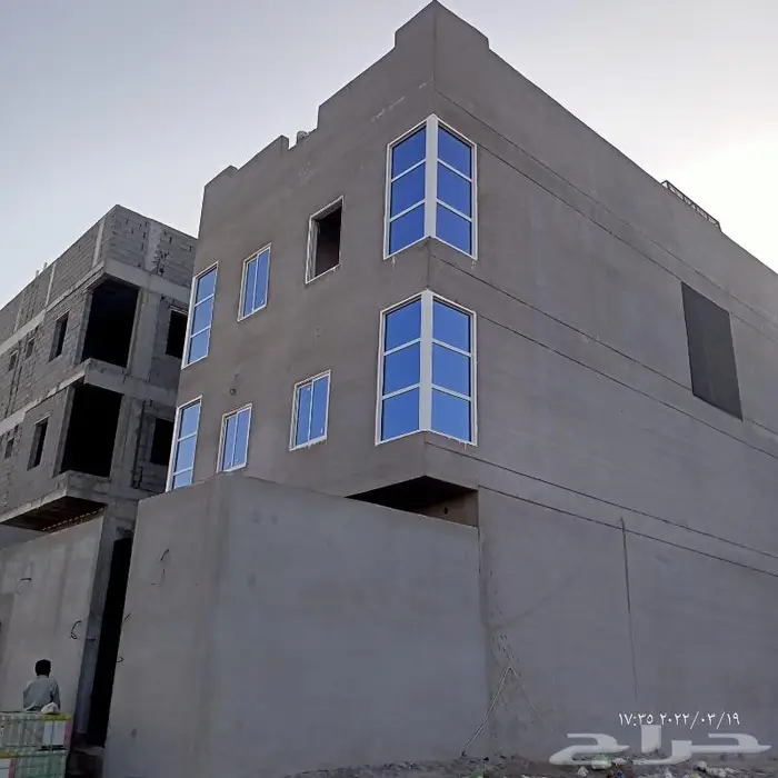 عرض الفياء على الشباك سرايا 330 و الابواب الخشب 280 7