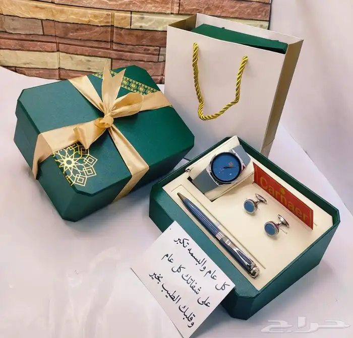 هدايا رجاليه .ملابس رجاليه مع شوزات 37