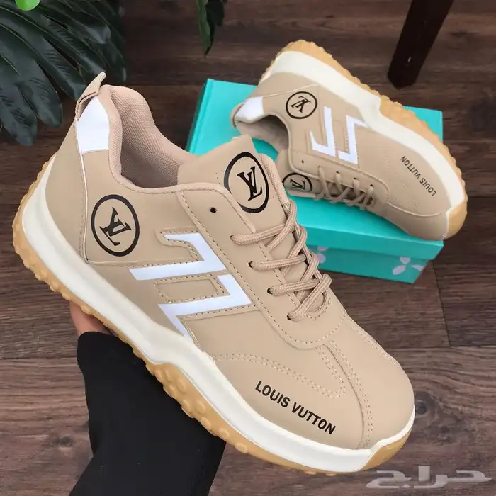 هدايا رجاليه .ملابس رجاليه مع شوزات 80