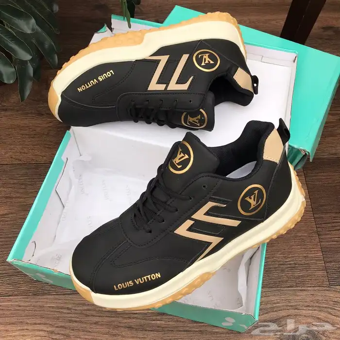 هدايا رجاليه .ملابس رجاليه مع شوزات 82