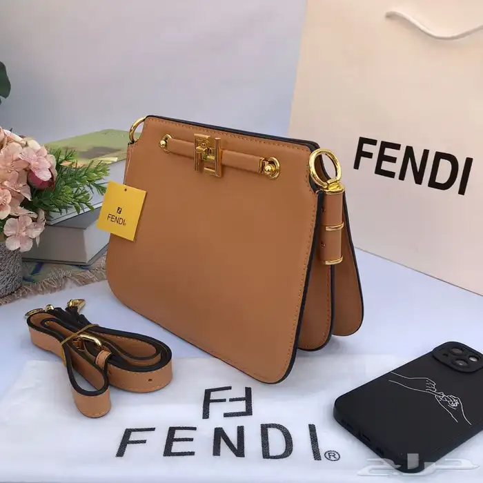 شوزات وشنط يوجيد لدينا سعر جملة صاحب المحلات 47