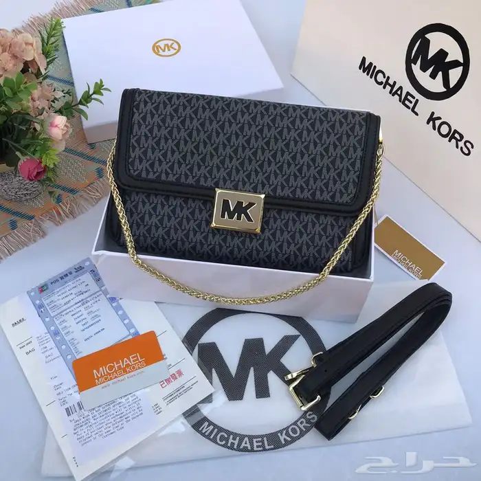 شوزات وشنط يوجيد لدينا سعر جملة صاحب المحلات 55
