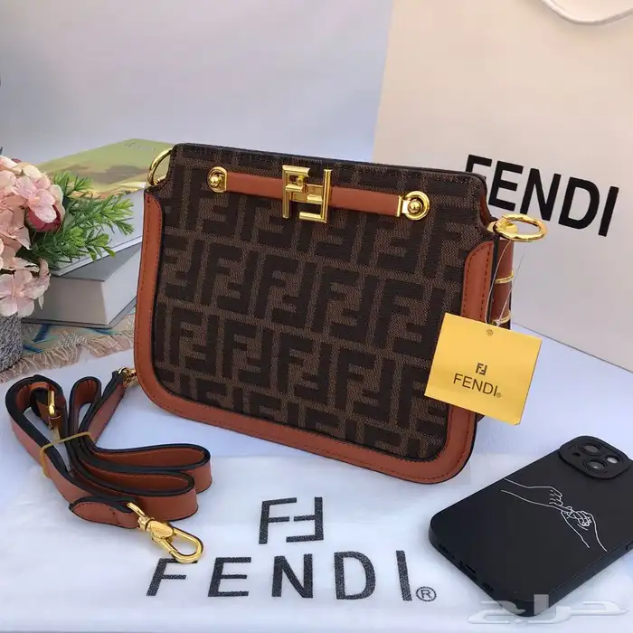 شوزات وشنط يوجيد لدينا سعر جملة صاحب المحلات 46