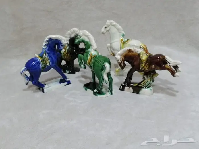 منوعات أواني و تحف 1