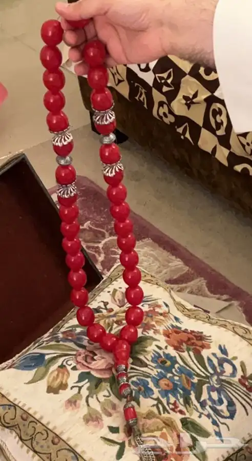 سبحه عمرها 40 تعليقه كبيره للبيع 1