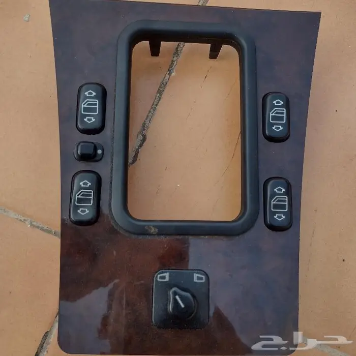 قطع مرسيدس ابو عيون E 30