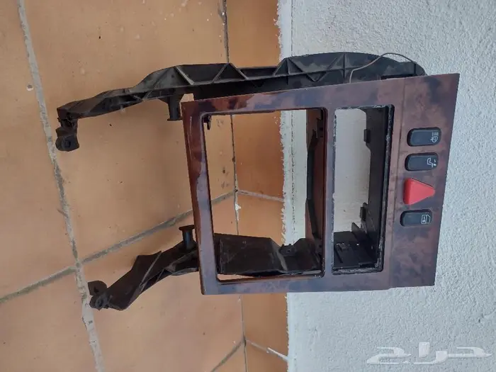 قطع مرسيدس ابو عيون E 21