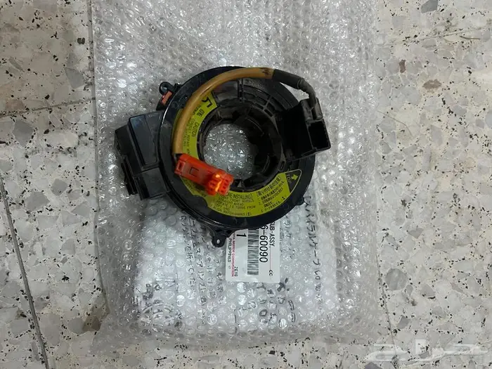 للبيع قطع غيار تويوتا لاندكروزر موديل 2007 9