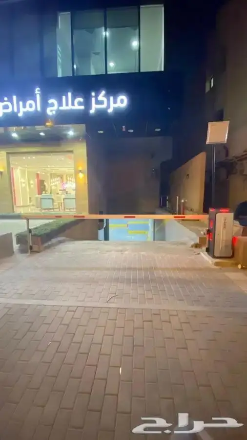 بوابة مواقف سيارات بوابة لتنظيم دخول السيارات 4