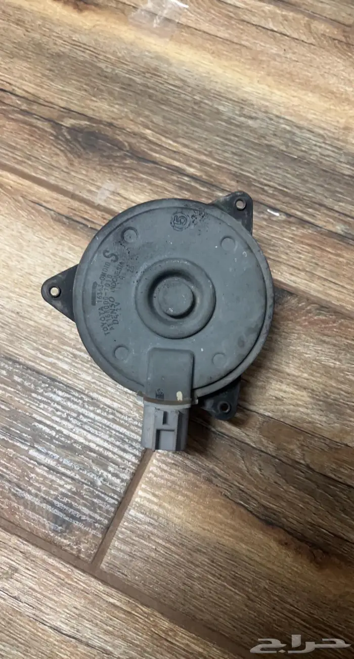 للبيع قطع غيار تويوتا كامري 2014 اصليه وكاله 5