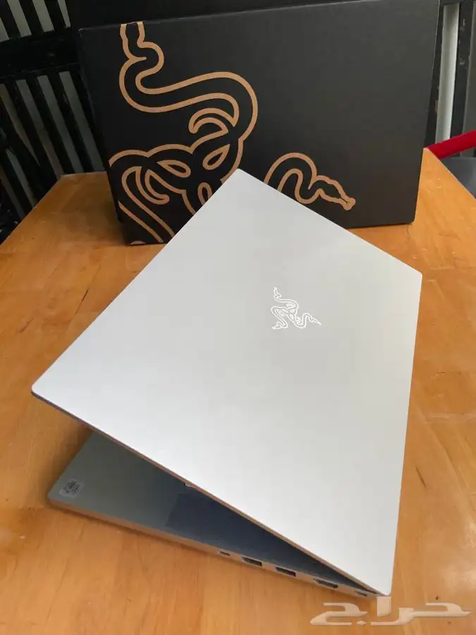 لابتوب Razer Blade 15 OLED 4K RTX 2070 نسخة خاصة 0