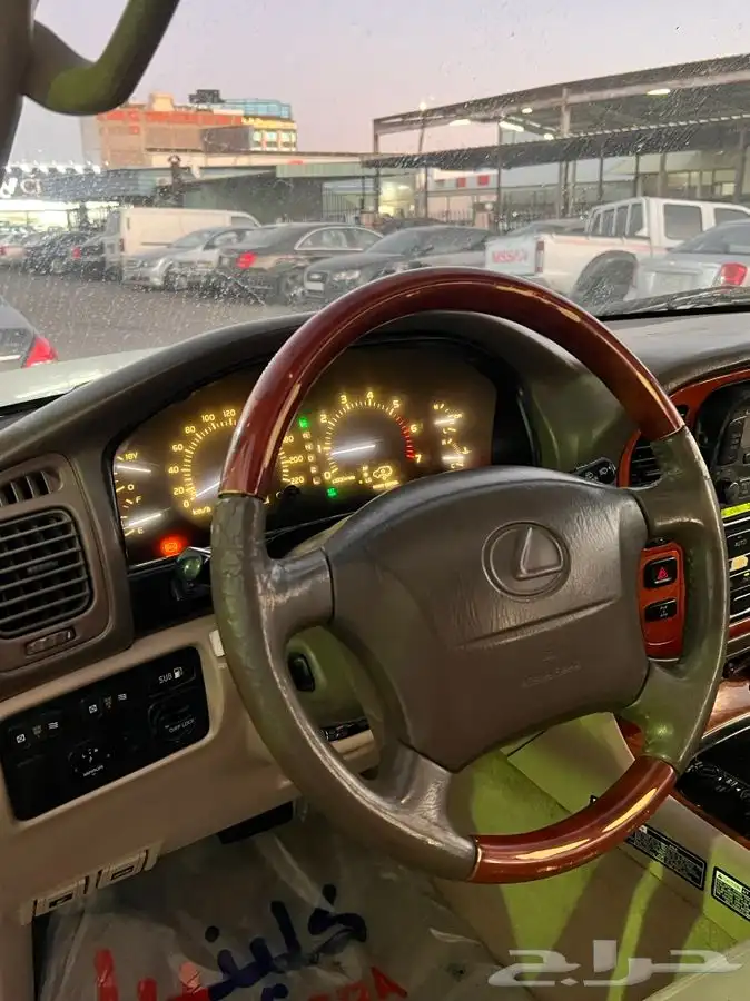 قطع غيار جيب لكزس LX470 من 98 -2007 12