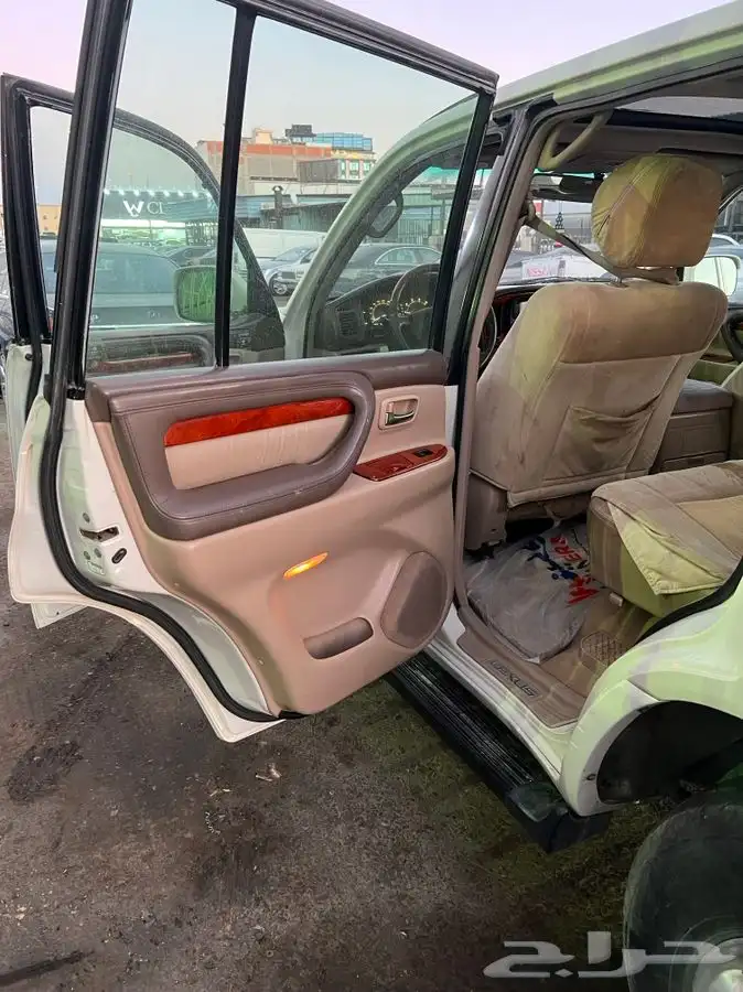 قطع غيار جيب لكزس LX470 من 98 -2007 30