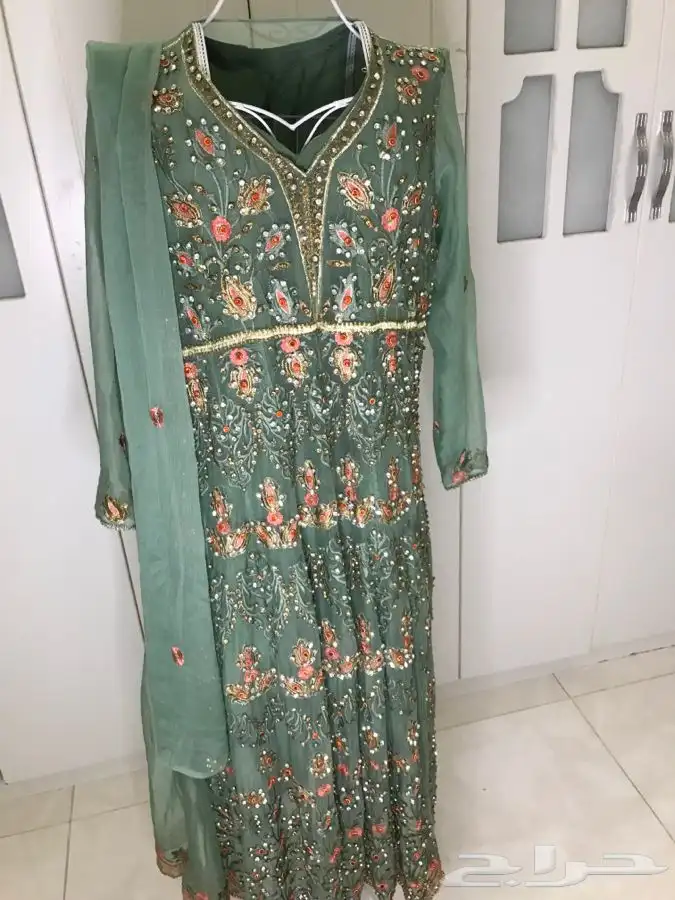 فستان سهرةهندي فساتين زواج فضي ملكة عرس عروس فخمة براق 0