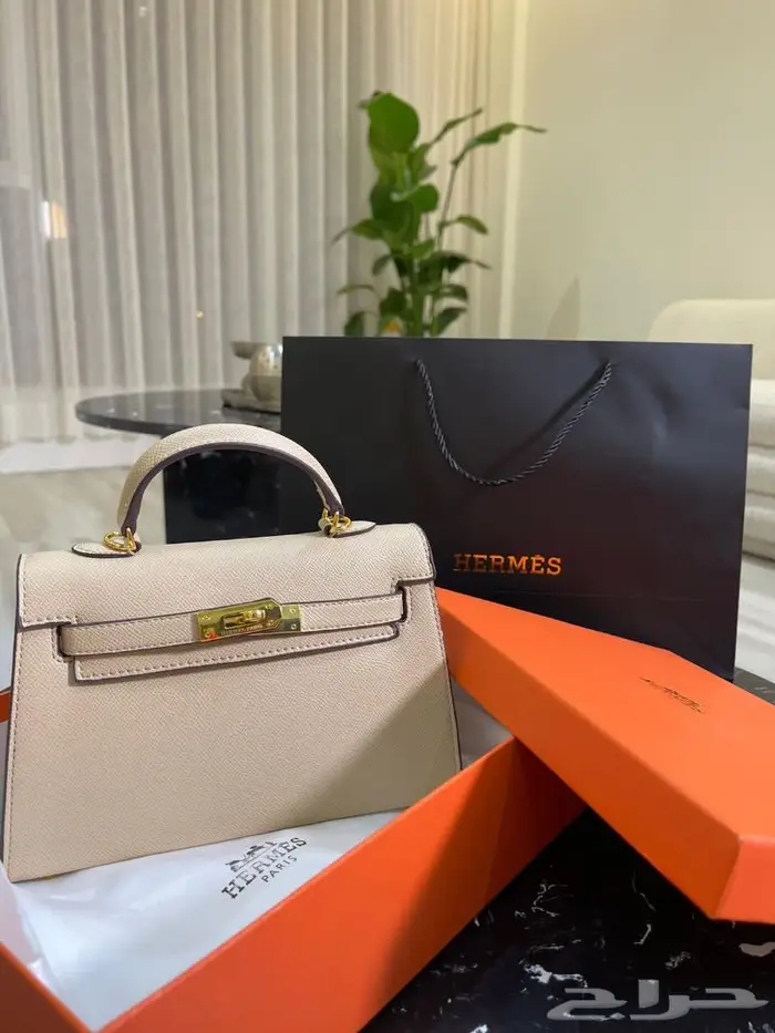 شنط نسائيه فخمه 36