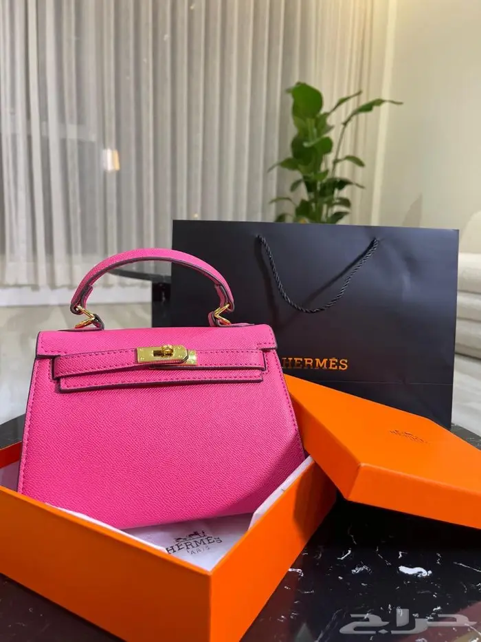 شنط نسائيه فخمه 44