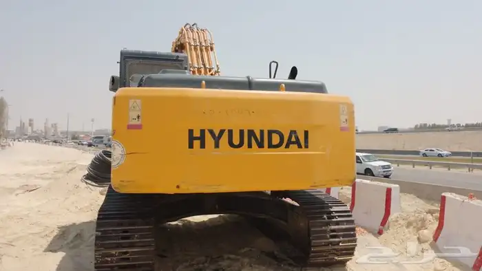 بوكلين للايجار باليوم او الشهرى مع سايق هندى رخصه ارمكو 0