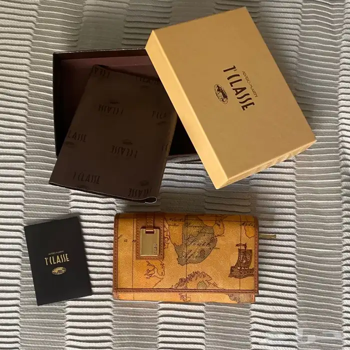 محفظة الفيرو مارتيني 0