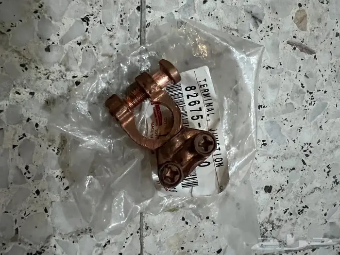 للبيع قطع غيار تويوتا لاندكروزر موديل 2007 11