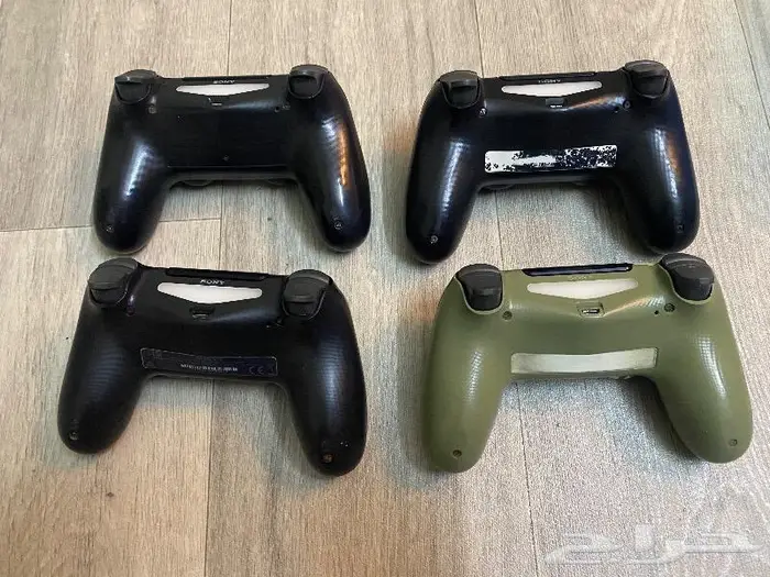 يدات سوني 4 اصليه مستعمل ب 99 ضمان شهر 1