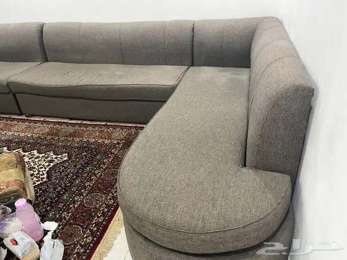 كنب مستعمل نظيف جدا . تم تفصيله ب 1800 . بسعر مغري 2