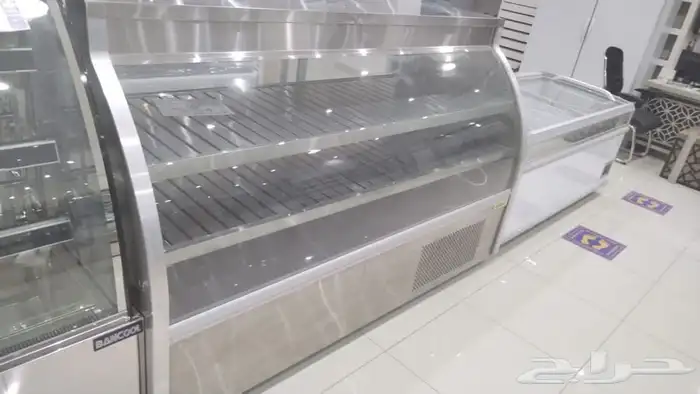 يوجد لدينه ثلاجات عرض مشويات بجميع الأنواع ومقاسات 1