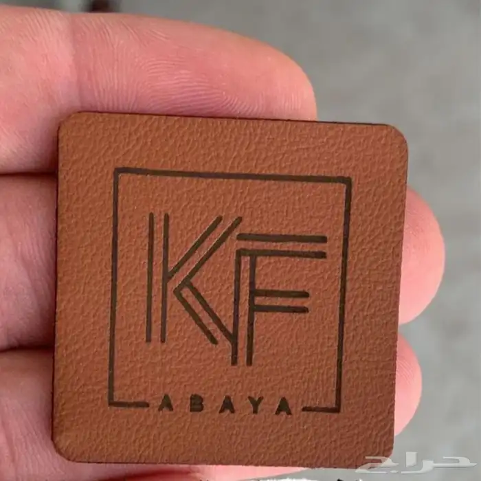 لوقو اكريليك 5