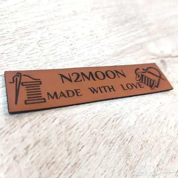 لوقو اكريليك 3