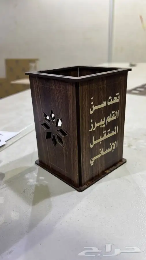بوكسات اكريلك او خشب حسب الطلب 4