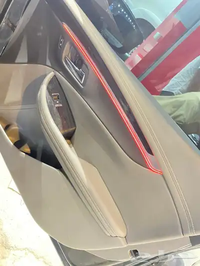 لدداخلي على جميع انواع السيارات 64لون 0